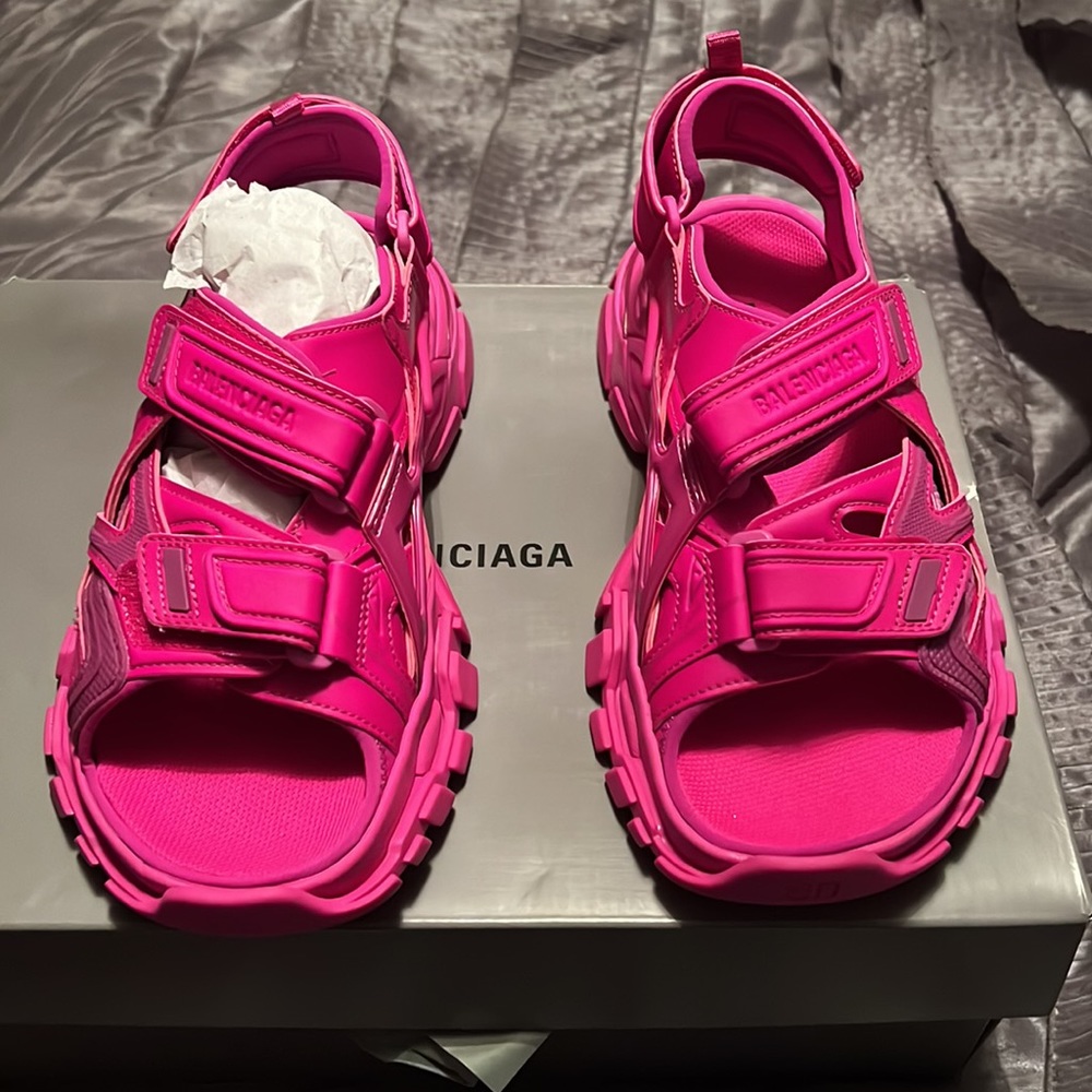 NEW neon pink neoprene and rubber track sandals - Picture 5 of 8
